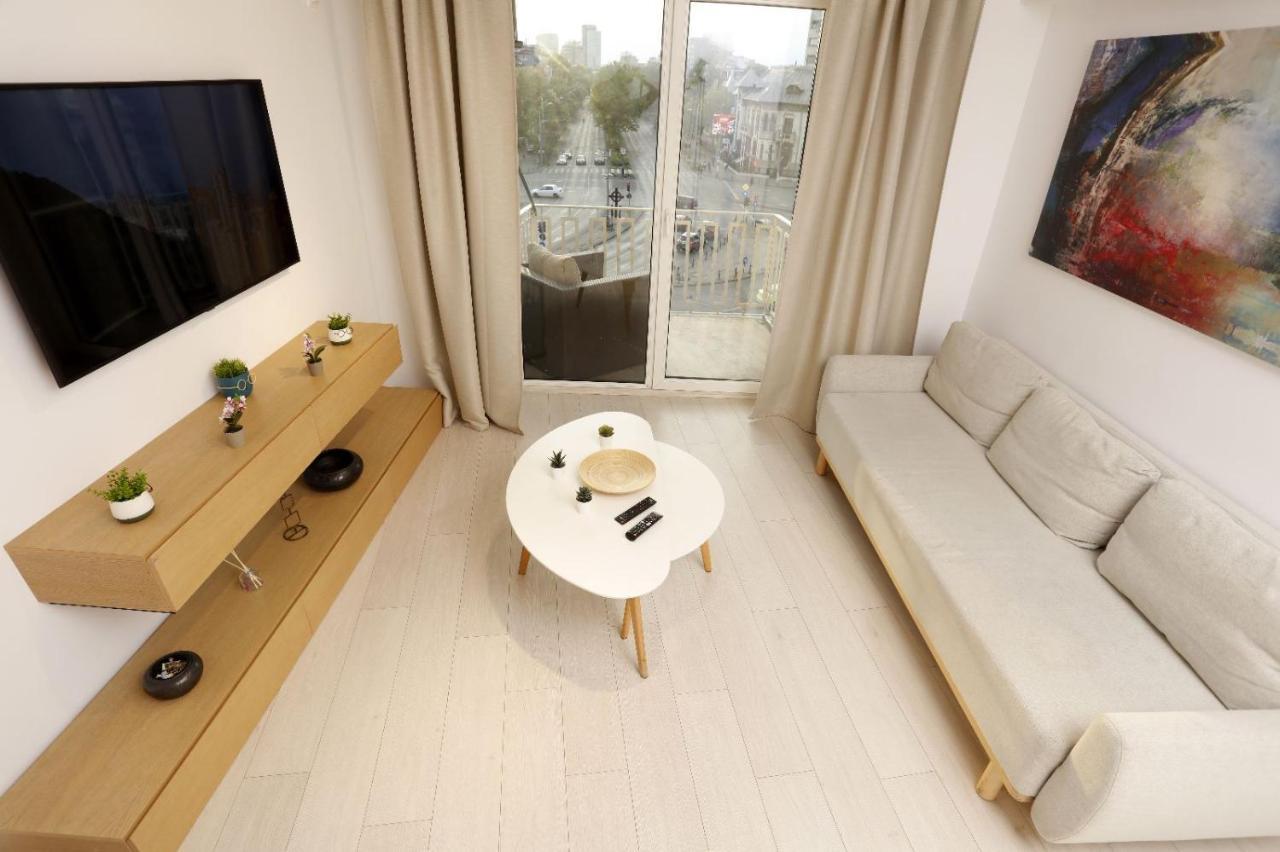 2 Bedroom Apartment With Amazing View In City Center ブカレスト エクステリア 写真