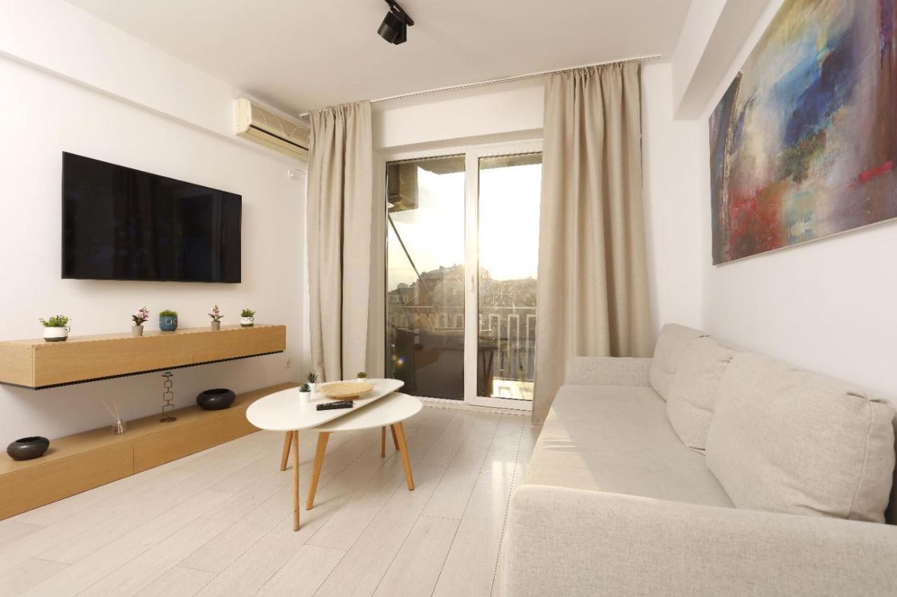 2 Bedroom Apartment With Amazing View In City Center ブカレスト エクステリア 写真