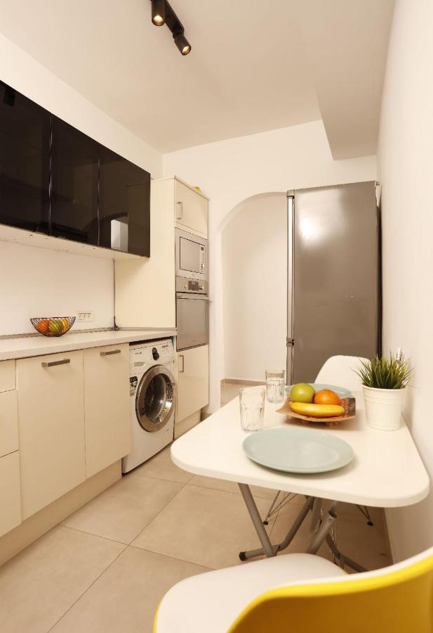2 Bedroom Apartment With Amazing View In City Center ブカレスト エクステリア 写真